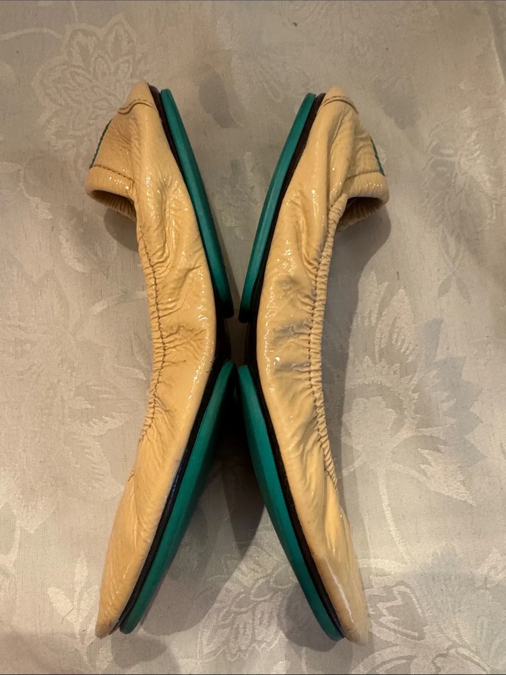 Tieks Beige patent Leather Ballet Flats - Neutral Women's Shoes size 8